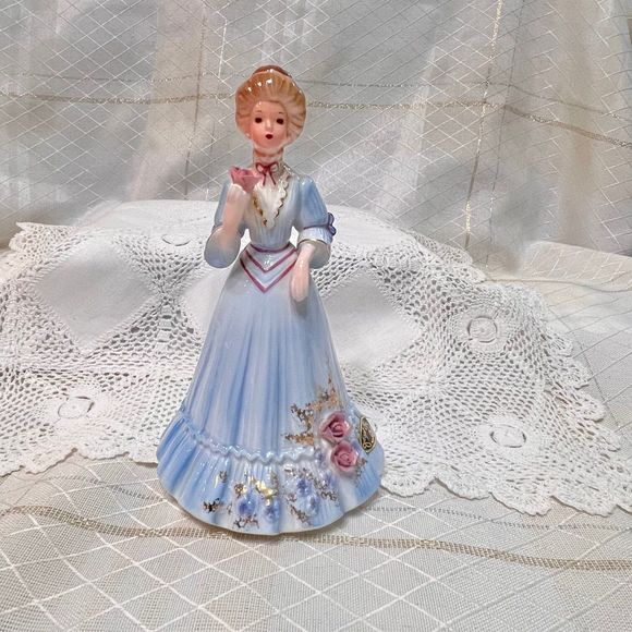 Vintage Josef Originals Victorian MARIA GIBSON GIRL Series Figurine - Picture 1 of 10